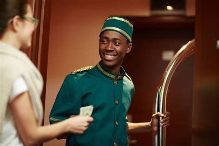 6 Times You Should Leave a Tip While Traveling, Experts Say