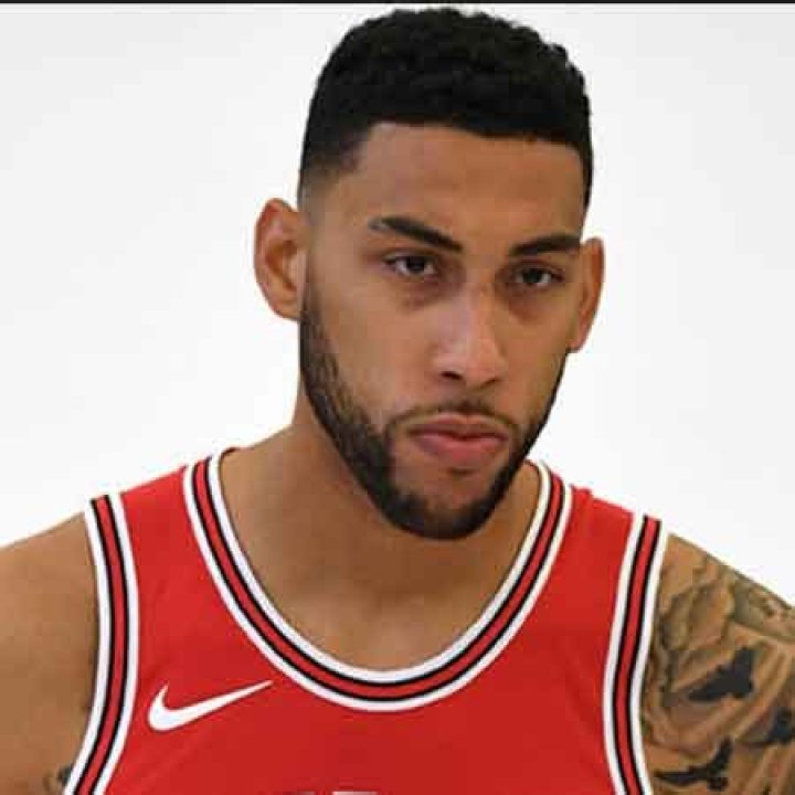 Denzel Valentine Bio-salary, net worth, girlfriend, relationship, affair, career, nationality, bio, age, family, married