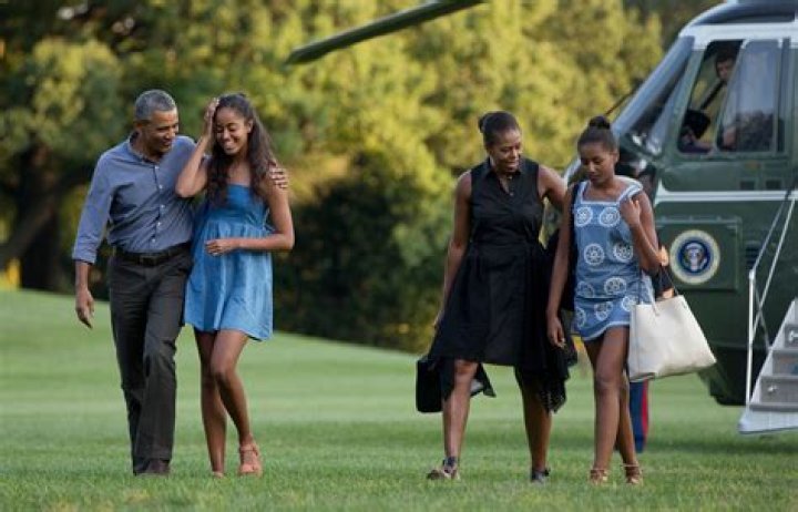 Here's How Much The Obamas Made In 2015 – Latest Tax Return Released!
