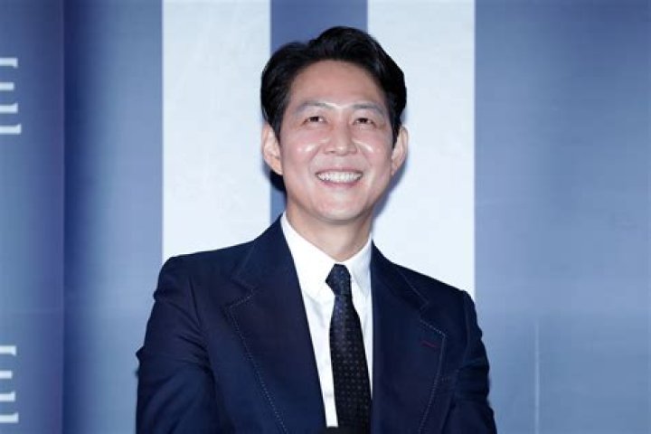 Jung Jae-young Height, Weight, Age, Girlfriend, Family, Facts, Biography