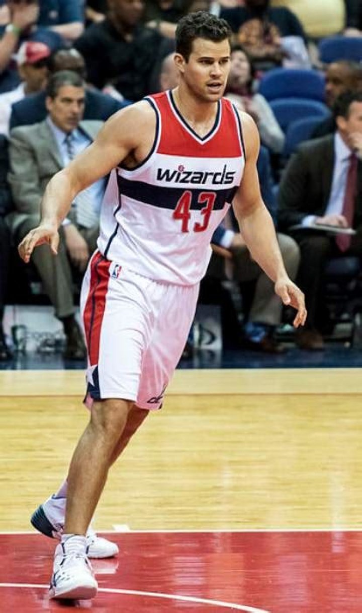 Kris Humphries Height, Weight, Age, Girlfriend, Net Worth