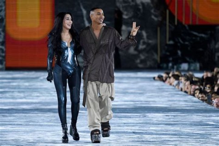 See Cher Walk the Runway in Surprise Fashion Week Appearance