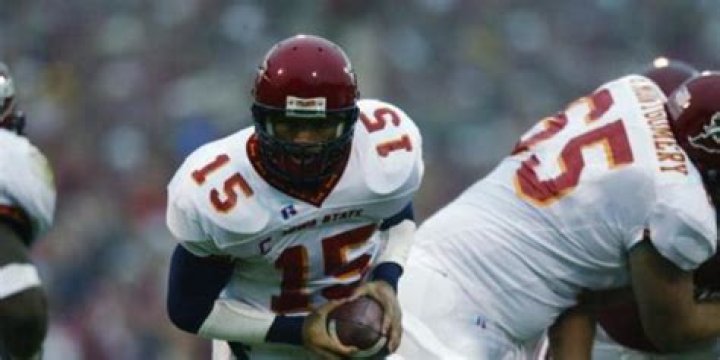 Seneca Wallace Net Worth | Celebrity Net Worth