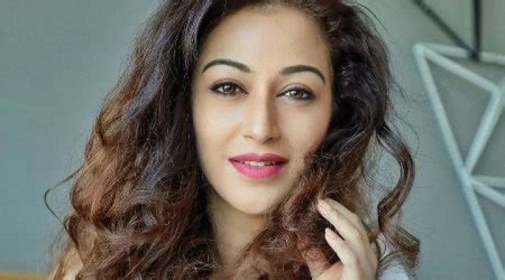 Sunayana Fozdar Height, Weight, Age, Spouse, Biography, Family, Facts