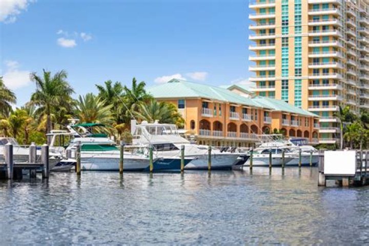 The 10 Best U.S. Beach Towns to Visit for Some Warm Weather This Winter
