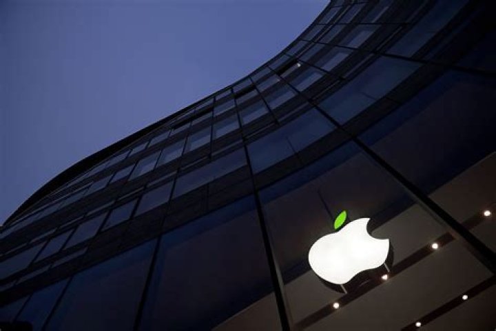 The Amount Of Straight Up CASH Apple Is Hoarding Is Completely Astounding