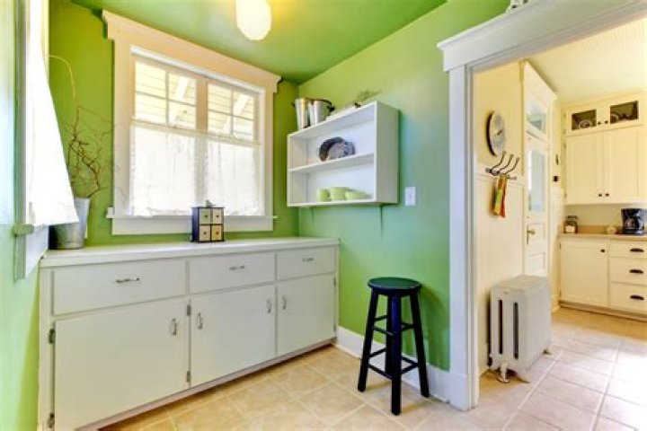 The Unluckiest Paint Colors, According to Feng Shui Experts