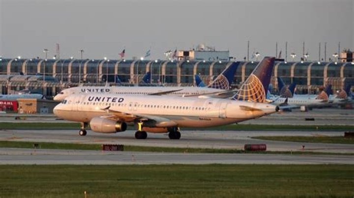 United Is Cutting Flights to 5 Major Cities, Starting in December